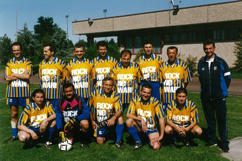 Polizia_di_stato_RNW_22maggio2001_01